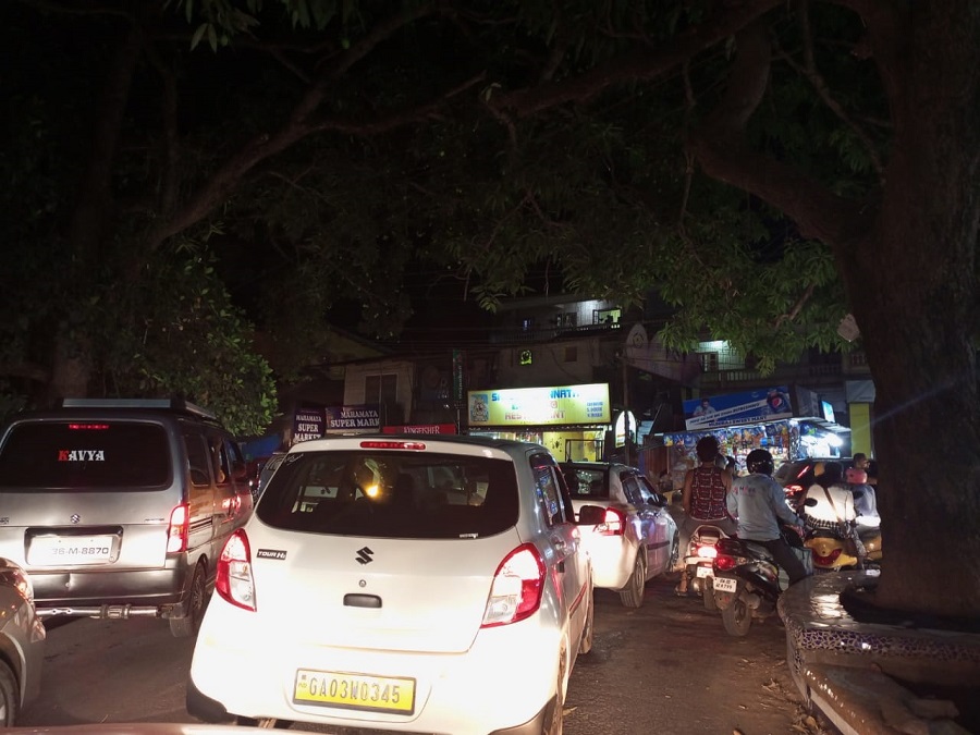 Goa Holi Celebrations with Packed Traffic blocks
